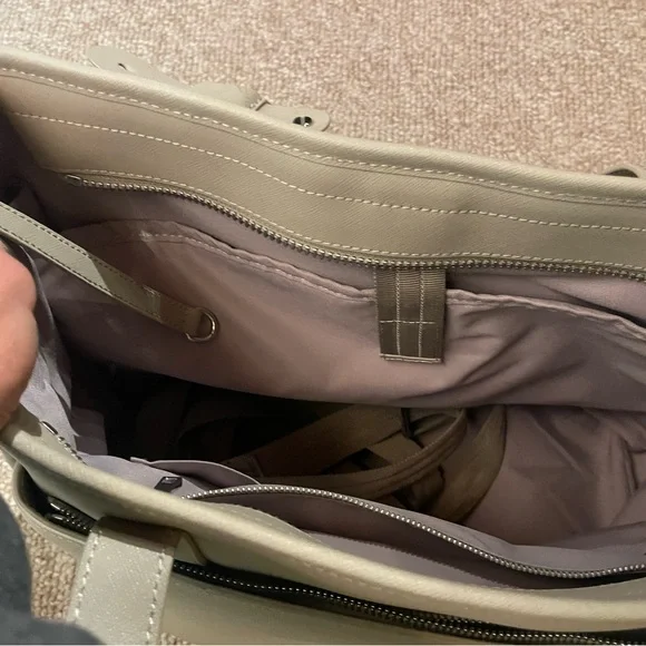 Elegant Gray Women's Tote Bag - Picture 6 of 9